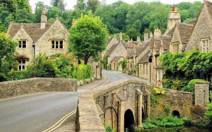 best-romantic-getaways-cotswolds-england-uk