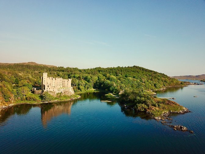 best-romantic-getaways-isle-of-skye-dunvegan-castle