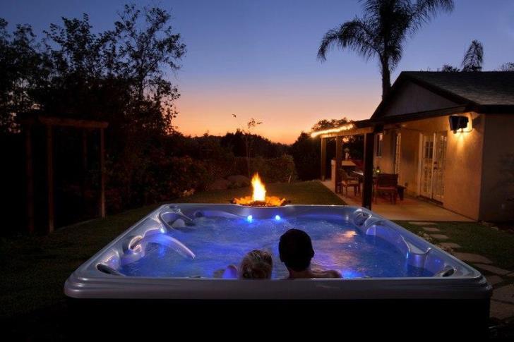 best-romantic-hot-tub-getaways-uk